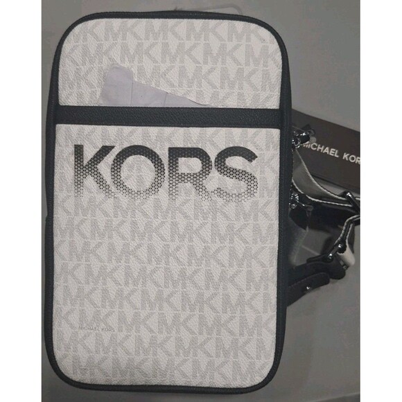 Michael Kors Cooper Commuter Sling Pack Backpack Signature Logo Black/White - Picture 1 of 9